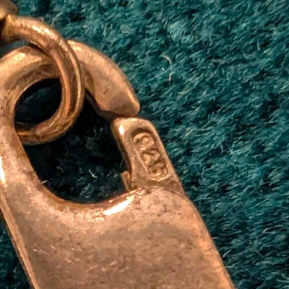 Sterling, 3 strands 18" L Sterling Silver 925 / fresh water pearls. - Picture 7 of 7